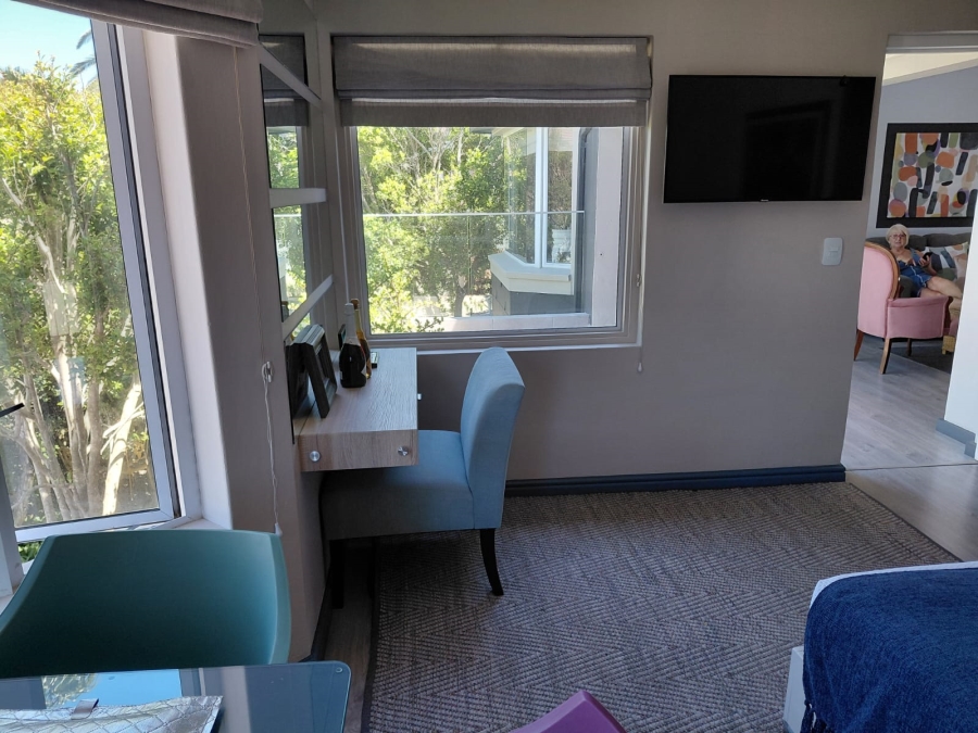 To Let 4 Bedroom Property for Rent in Greenways Golf Estate Western Cape